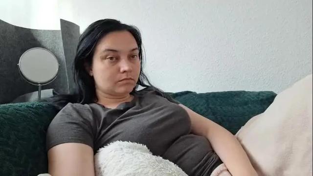 Image 6 of cyndee_winter Stream on Chaturbate on 1 month ago