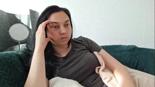 Image 8 of cyndee_winter Stream on Chaturbate on 1 month ago