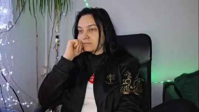 Image 4 of cyndee_winter Stream on Chaturbate on 1 month ago
