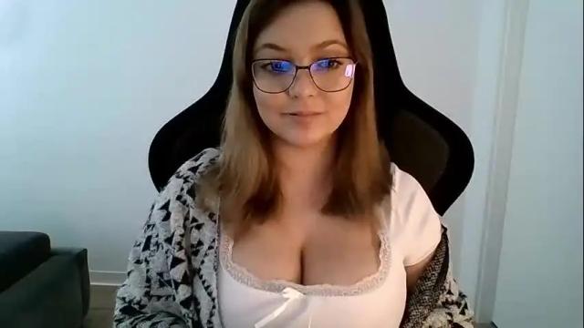 Image 10 of cynthiabeauty Stream on Chaturbate on 1 month ago