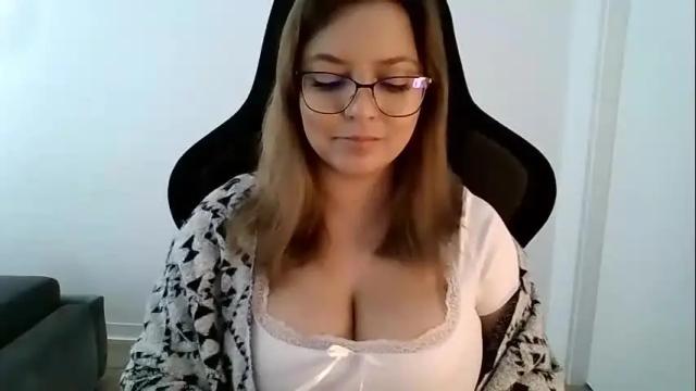 Image 6 of cynthiabeauty Stream on Chaturbate on 1 month ago