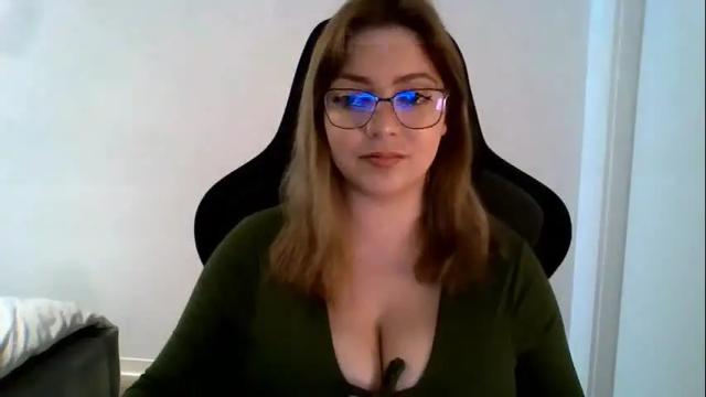 Image 3 of cynthiabeauty Stream on Chaturbate on 1 month ago