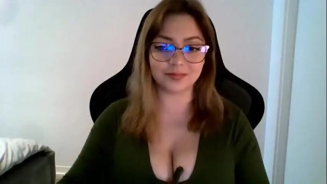 Image 4 of cynthiabeauty Stream on Chaturbate on 1 month ago