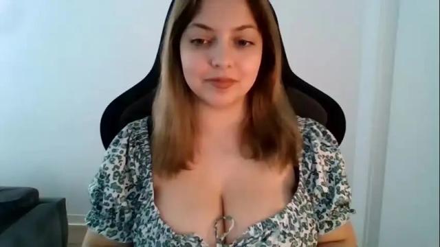 Image 4 of cynthiabeauty Stream on Chaturbate on 1 month ago