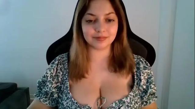 Image 6 of cynthiabeauty Stream on Chaturbate on 1 month ago