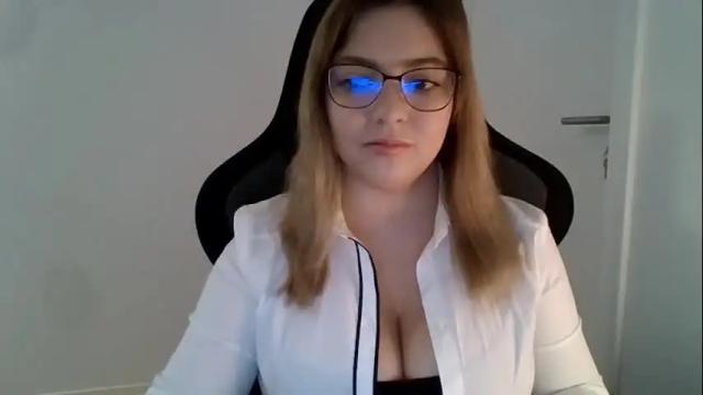 Image 11 of cynthiabeauty Stream on Chaturbate on 24 days ago