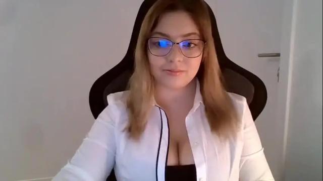 Image 4 of cynthiabeauty Stream on Chaturbate on 24 days ago