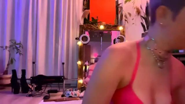 Image 7 of cyra_huny Stream on Chaturbate on 13 months ago