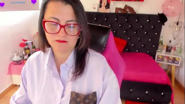 Image 7 of d_martii Stream on Chaturbate on 28 days ago