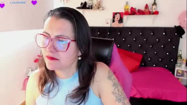 Image 3 of d_martii Stream on Chaturbate on 27 days ago