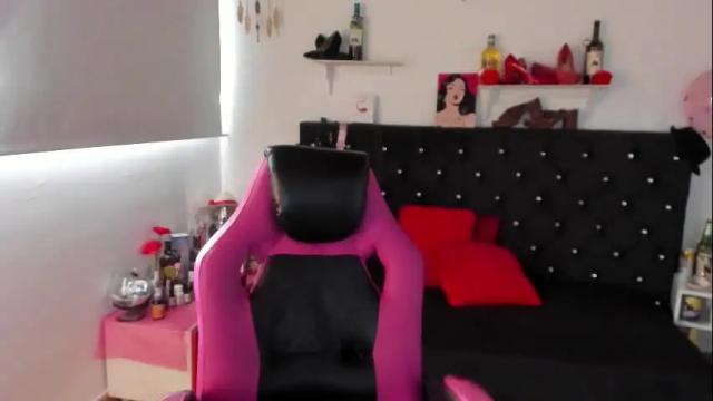 Image 4 of d_martii Stream on Chaturbate on 17 days ago