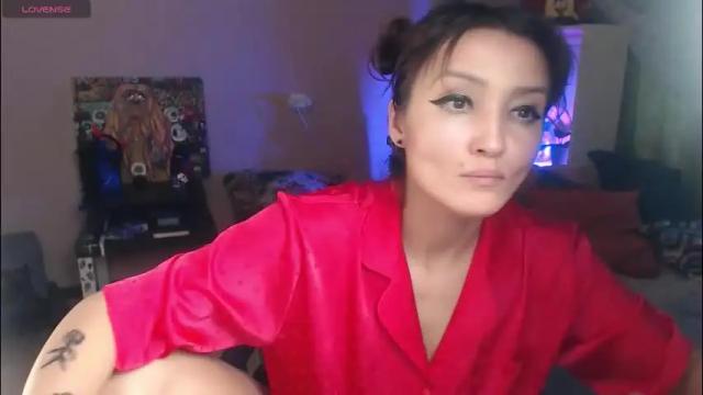 Image 2 of daddymoongirl Stream on Chaturbate on 1 month ago