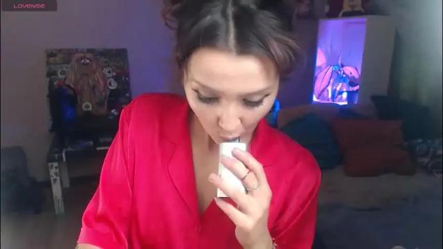 Image 3 of daddymoongirl Stream on Chaturbate on 1 month ago