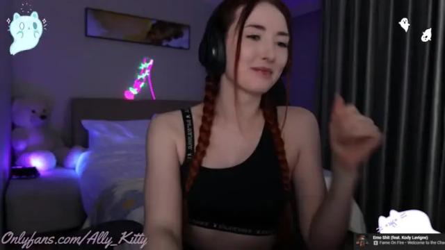 Image 2 of daddys_little_brat Stream on Chaturbate on 18 months ago