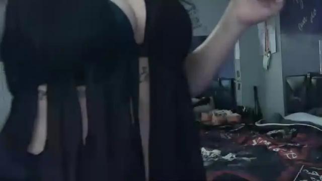 Image 2 of daddysfoxy Stream on Chaturbate on 13 months ago