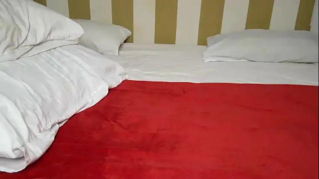 Image 11 of daddyslittleebony Stream on Chaturbate on 12 days ago