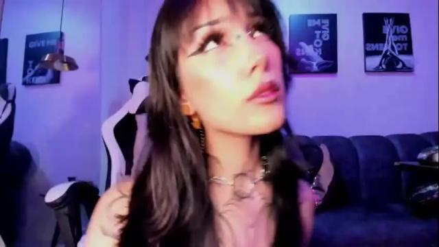 Image 12 of dafne_goth Stream on Chaturbate on 22 days ago