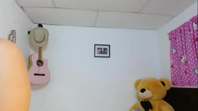 Image 2 of dafne_hot77 Stream on Chaturbate on 3 days ago