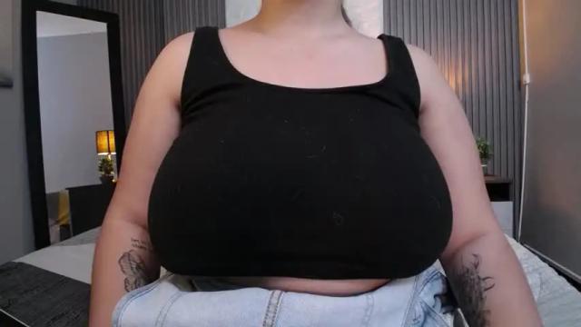 Thumbnail 1, dafne_hs's Stream at Chaturbate, 21 months ago