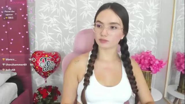 Image 11 of dafnevega Stream on Chaturbate on 1 month ago