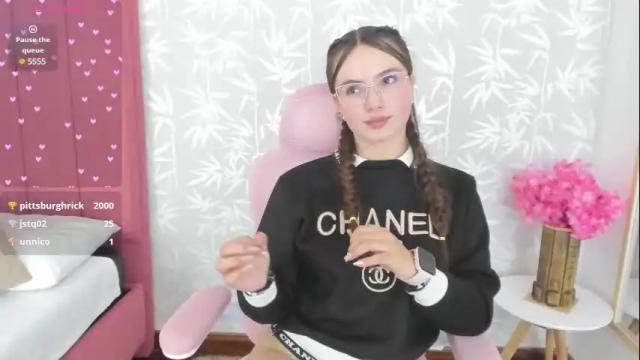 Image 4 of dafnevega Stream on Chaturbate on 29 days ago