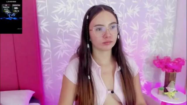 Image 4 of dafnevega Stream on Chaturbate on 2 months ago