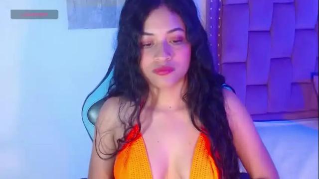 Image 6 of dafnnee_ross Stream on Chaturbate on 4 months ago