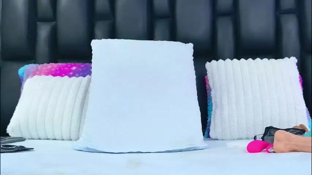 Image 10 of dahianamoss Stream on Chaturbate on 1 month ago