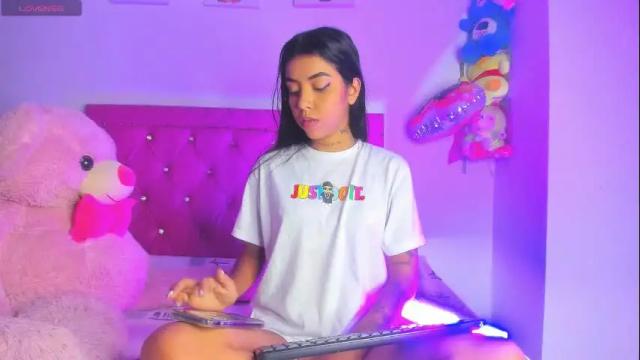 Image 10 of dahiangomezz Stream on Chaturbate on 1 month ago