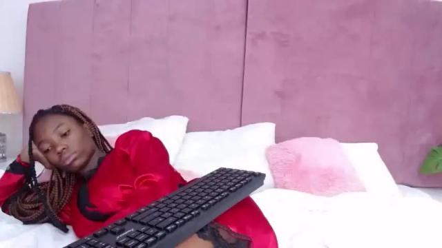 Image 3 of dahiaralee Stream on Chaturbate on 18 months ago