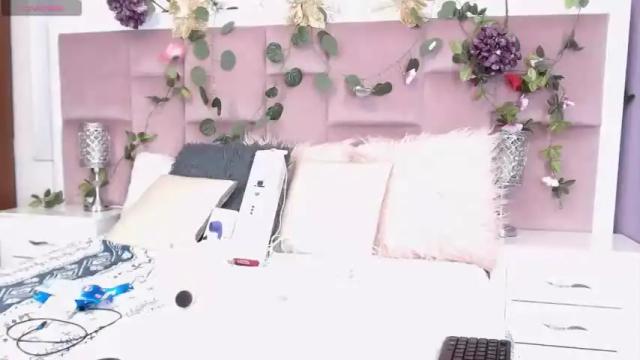 Image 7 of dahiaralee Stream on Chaturbate on 17 months ago
