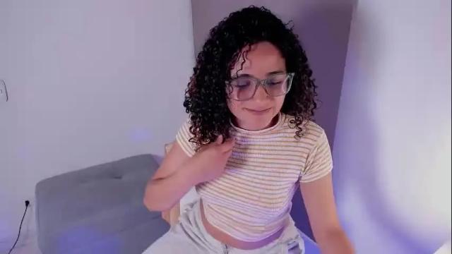 Thumbnail 1, dahliabrowniee's Stream at Chaturbate, 1 month ago