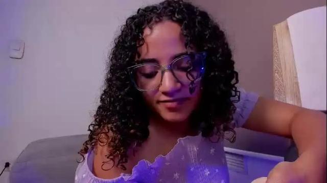Image 2 of dahliabrowniee Stream on Chaturbate on 1 month ago