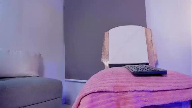 Image 8 of dahliabrowniee Stream on Chaturbate on 1 month ago