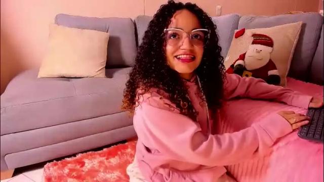 Image 2 of dahliabrowniee Stream on Chaturbate on 1 month ago