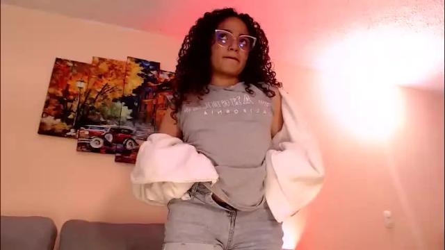 Image 2 of dahliabrowniee Stream on Chaturbate on 9 days ago