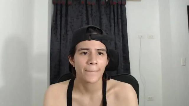Image 3 of dahliarios Stream on Chaturbate on 2 months ago