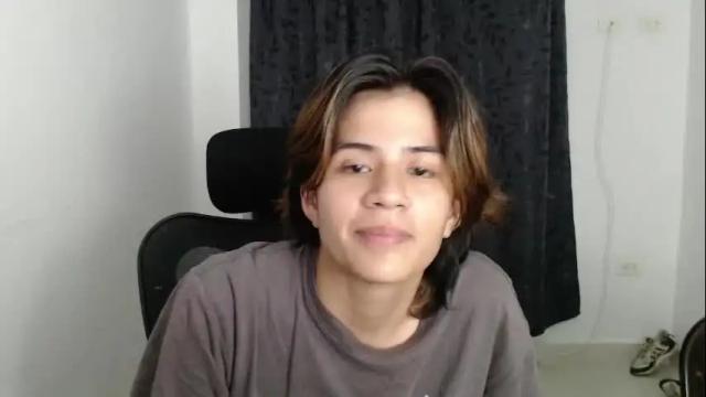 Image 2 of dahliarios Stream on Chaturbate on 2 months ago