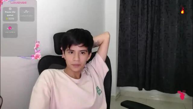 Image 4 of dahliarios Stream on Chaturbate on 2 months ago