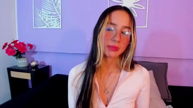 Image 11 of daiana_reynolds Stream on Chaturbate on 17 months ago