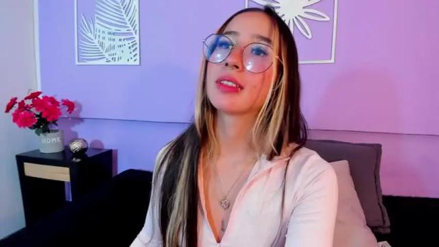 Image 8 of daiana_reynolds Stream on Chaturbate on 17 months ago