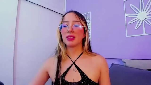 Image 3 of daiana_reynolds Stream on Chaturbate on 17 months ago