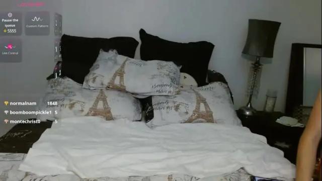 Image 12 of dainty_heart Stream on Chaturbate on 4 months ago