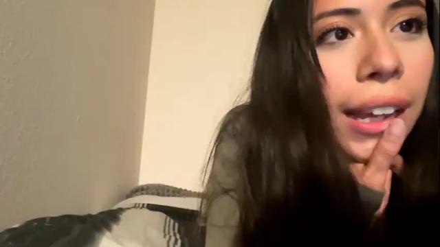 Image 2 of daisy_darling222 Stream on Chaturbate on 18 months ago
