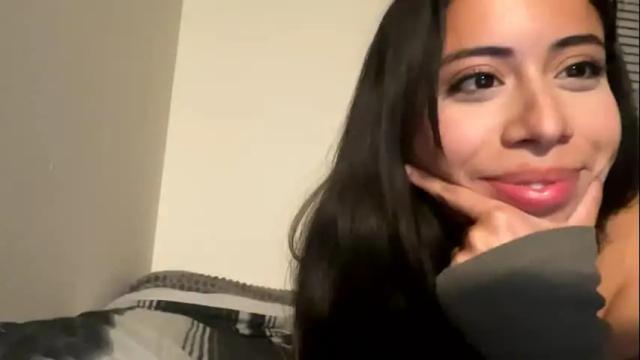 Image 6 of daisy_darling222 Stream on Chaturbate on 18 months ago