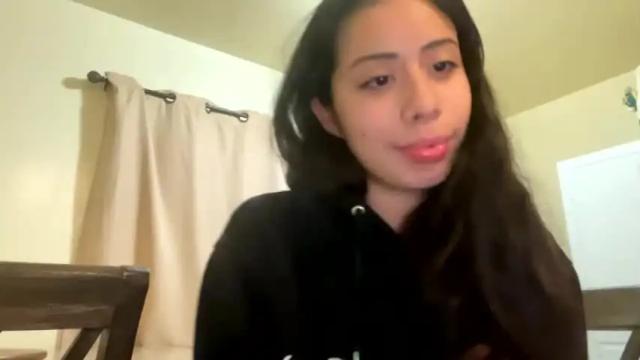 Image 10 of daisy_darling222 Stream on Chaturbate on 17 months ago