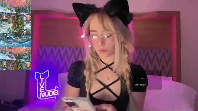 Thumbnail 1, daisy_divine_69's Stream at Chaturbate, 23 months ago