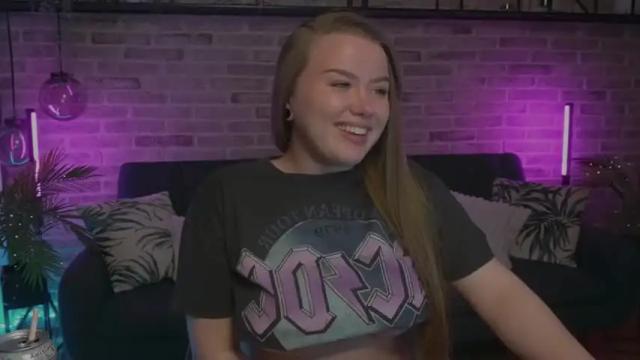 Image 3 of daisy_stacey Stream on Chaturbate on 14 months ago