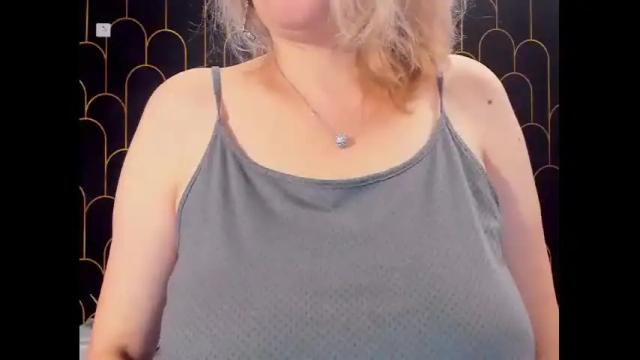 Image 8 of daisyblues Stream on Chaturbate on 20 months ago