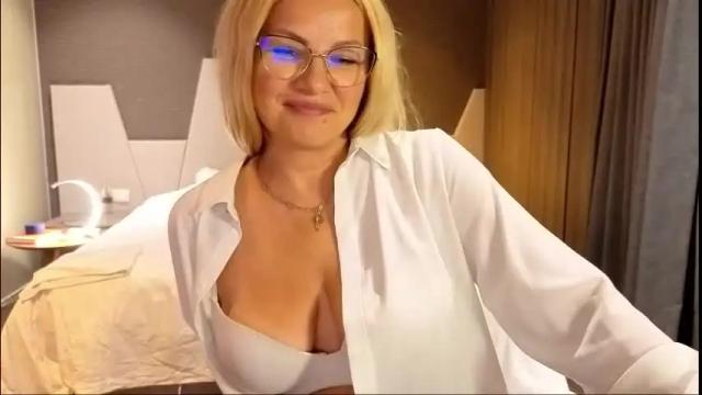Image 7 of daisydavis_ Stream on Chaturbate on 1 month ago
